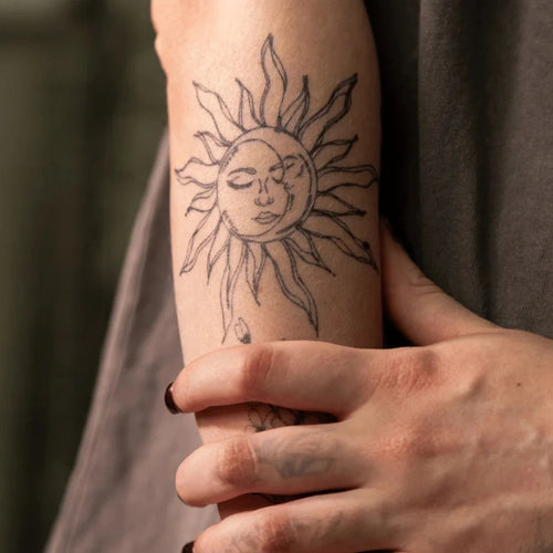 Étreinte du Soleil et de la Lune